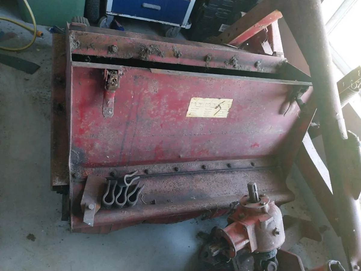 Taarup harvester - Image 1