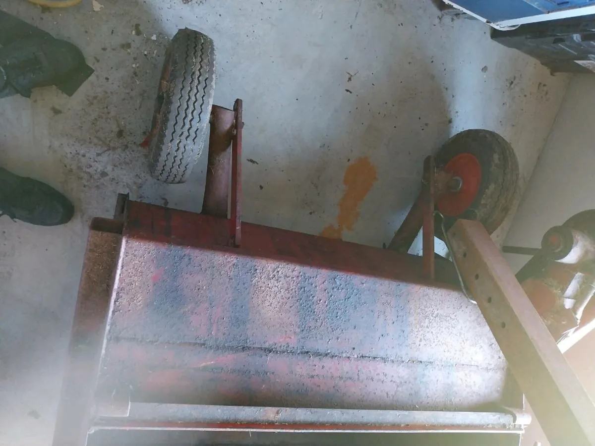 Taarup harvester - Image 2