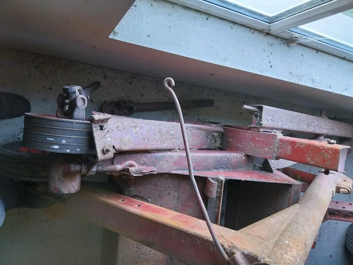 Taarup harvester - Image 3