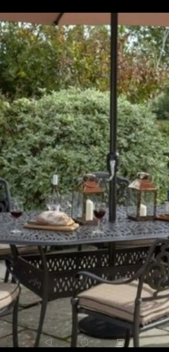 Brand New Hartman Bronze  Cast Aluminium 6 Seater - Image 2