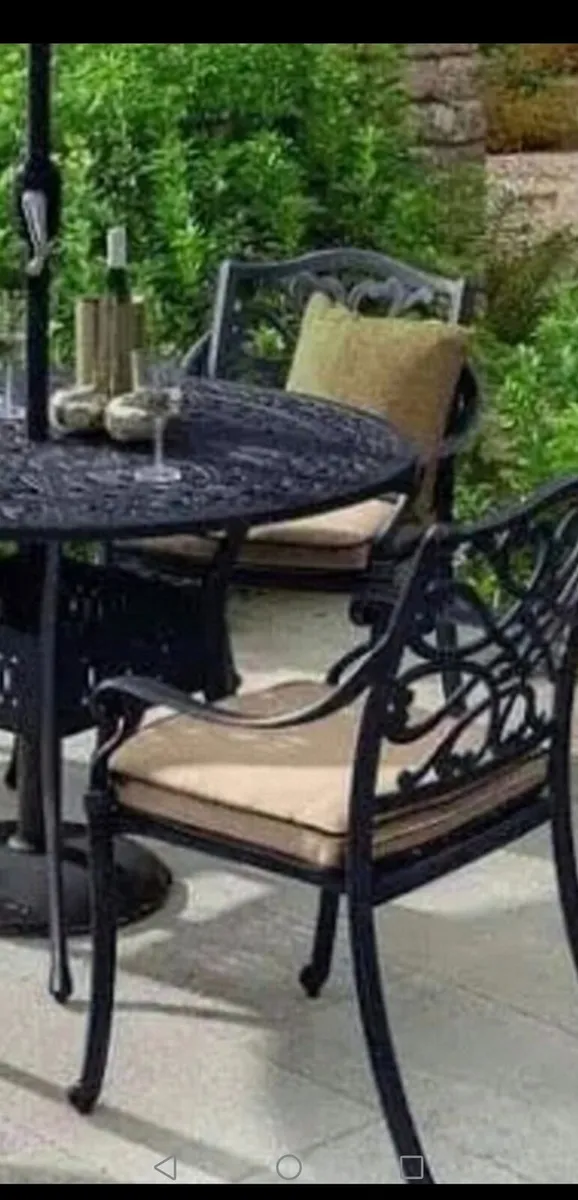 Brand New Hartman Bronze  Cast Aluminium 6 Seater - Image 3