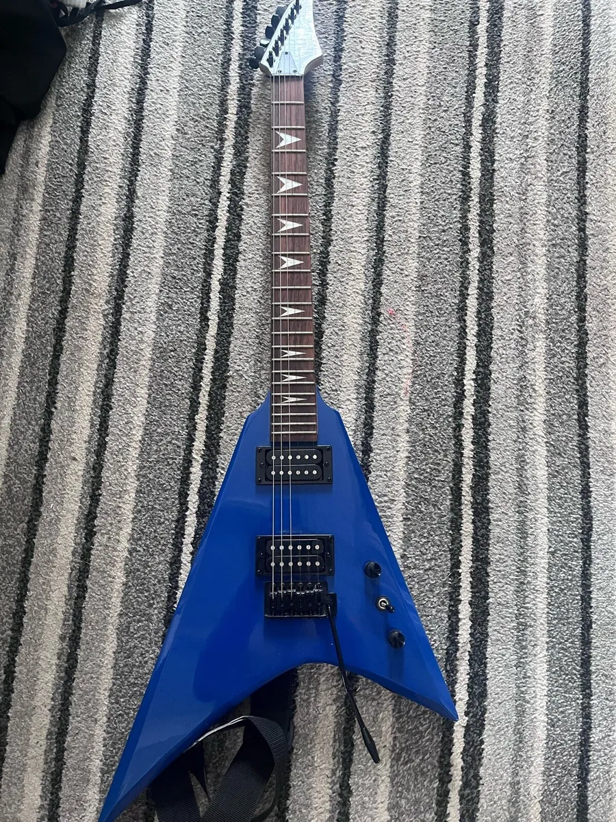 3 guitars for sale - Image 1