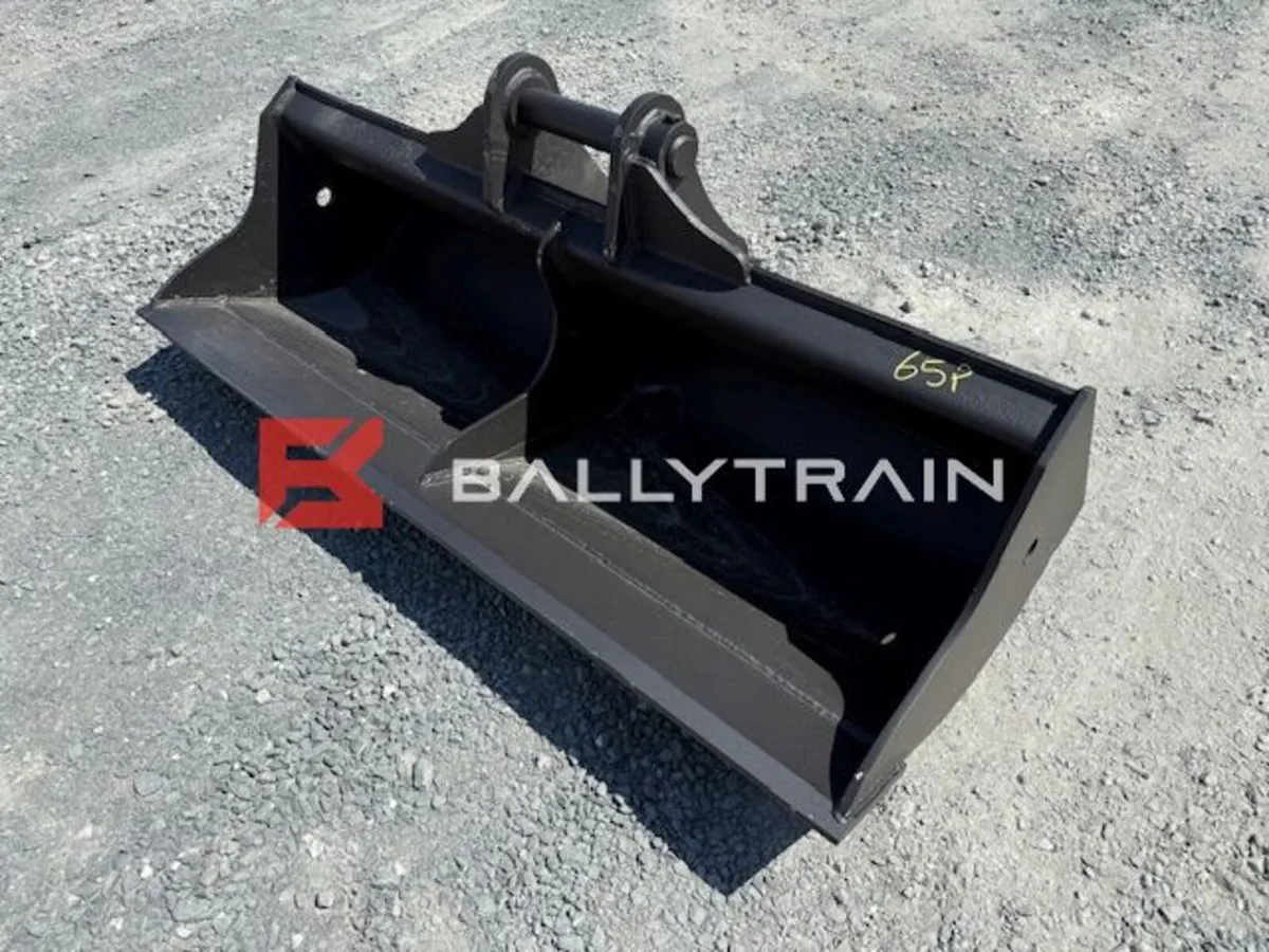 New 65mm Grading Bucket - Image 1