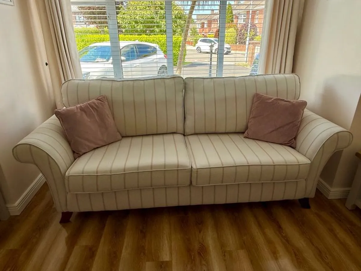 A four seater and two seater sofa in excellent condition. - Image 1