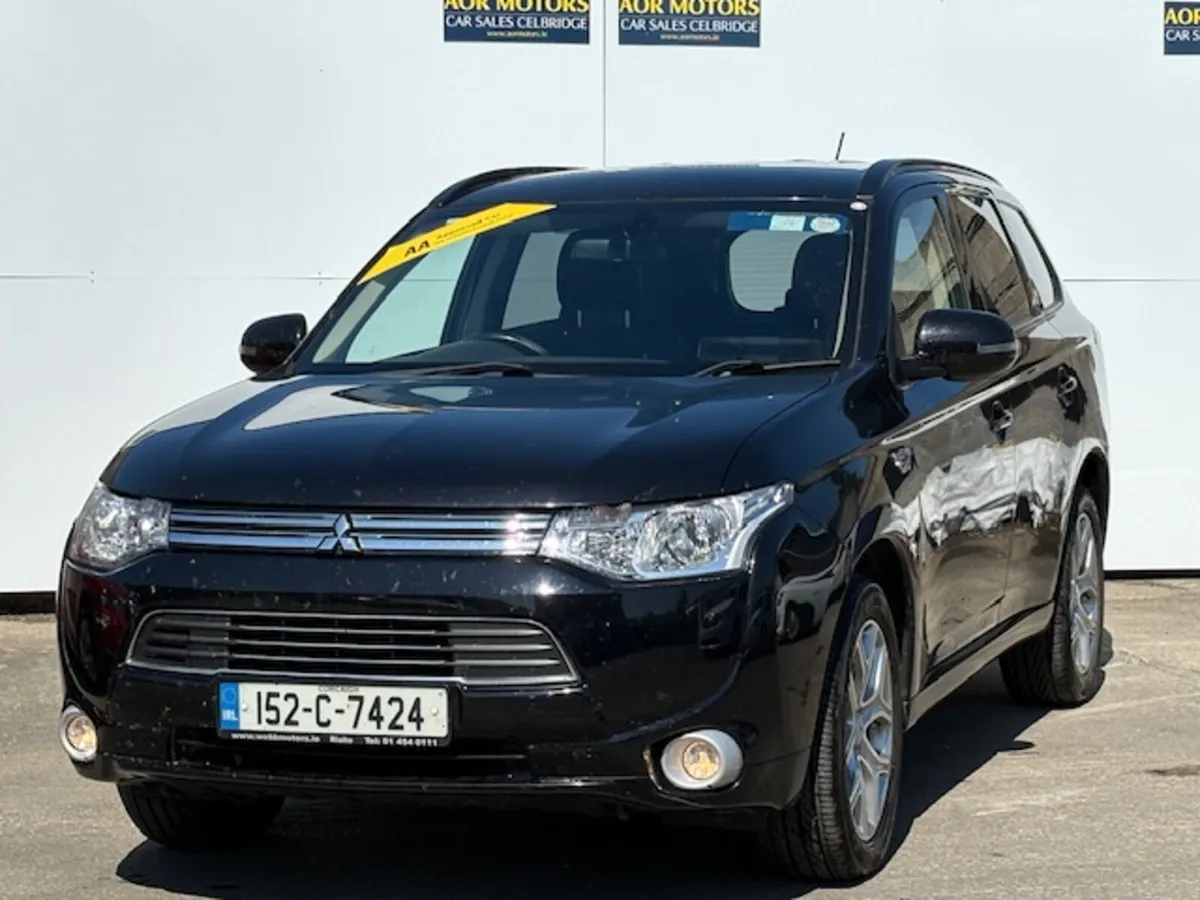 Mitsubishi Outlander 2015 PHEV Automatic - Image 4