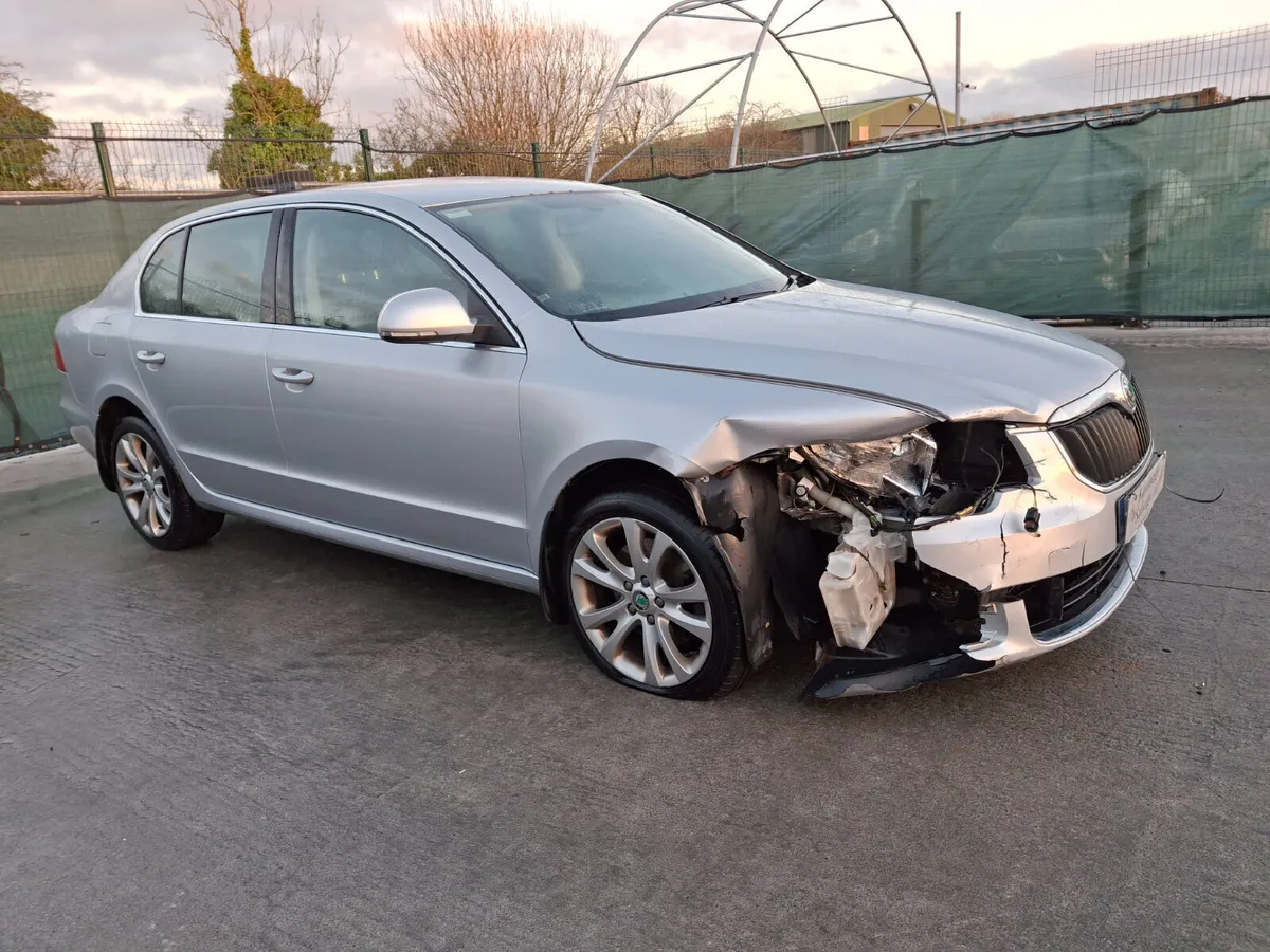 2013 Skoda Superb 2.0L TDI Automatic - Image 2