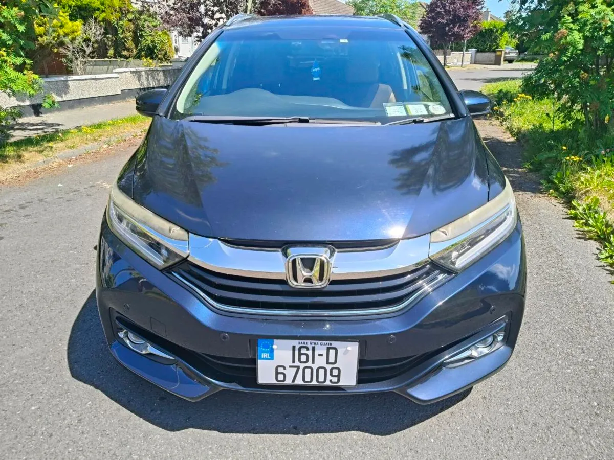 Honda Shuttle 1.5 hybrid Low mileage - Image 4