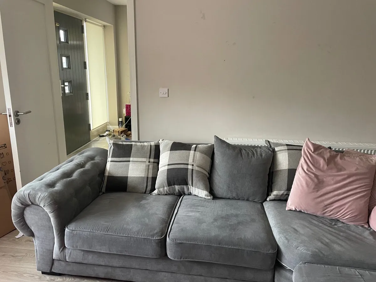 Couch - Image 3