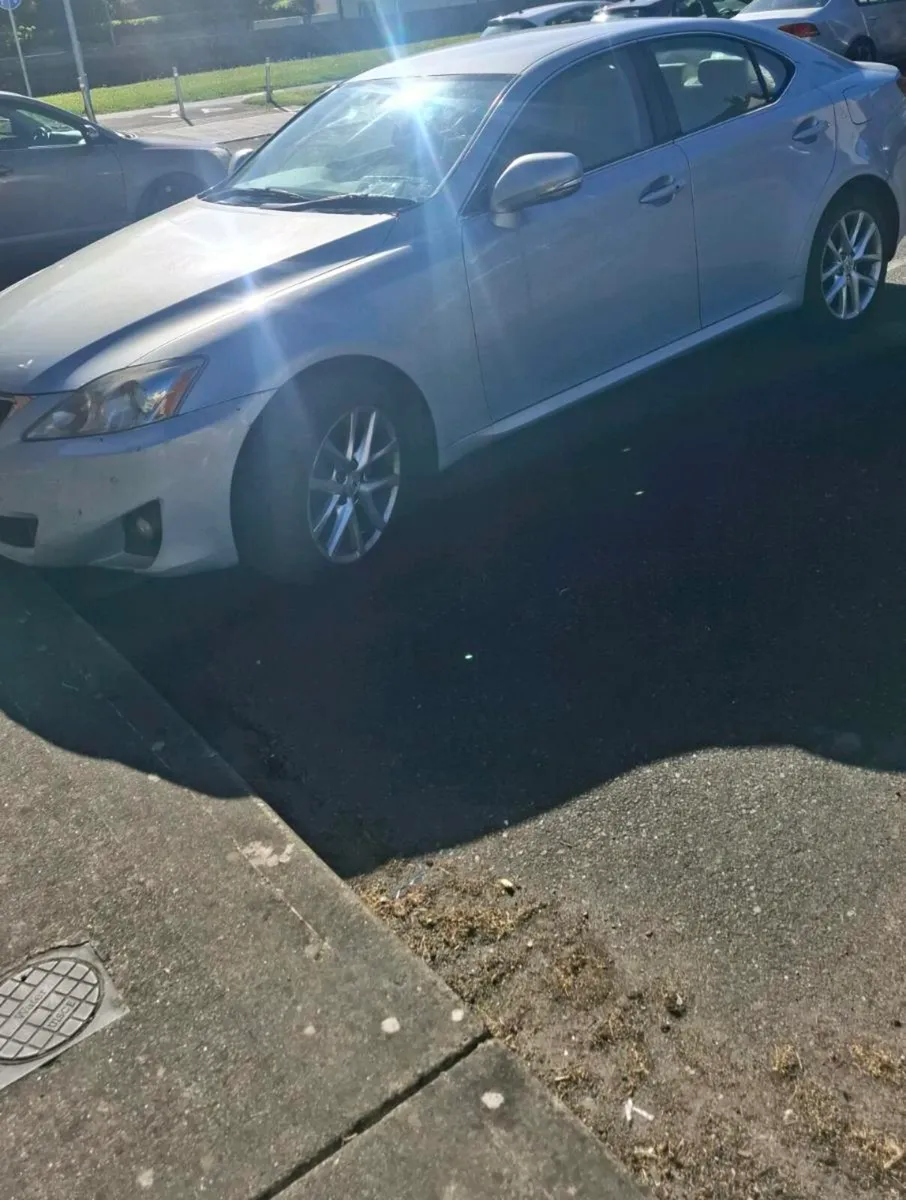 Lexus IS 200 - Image 3