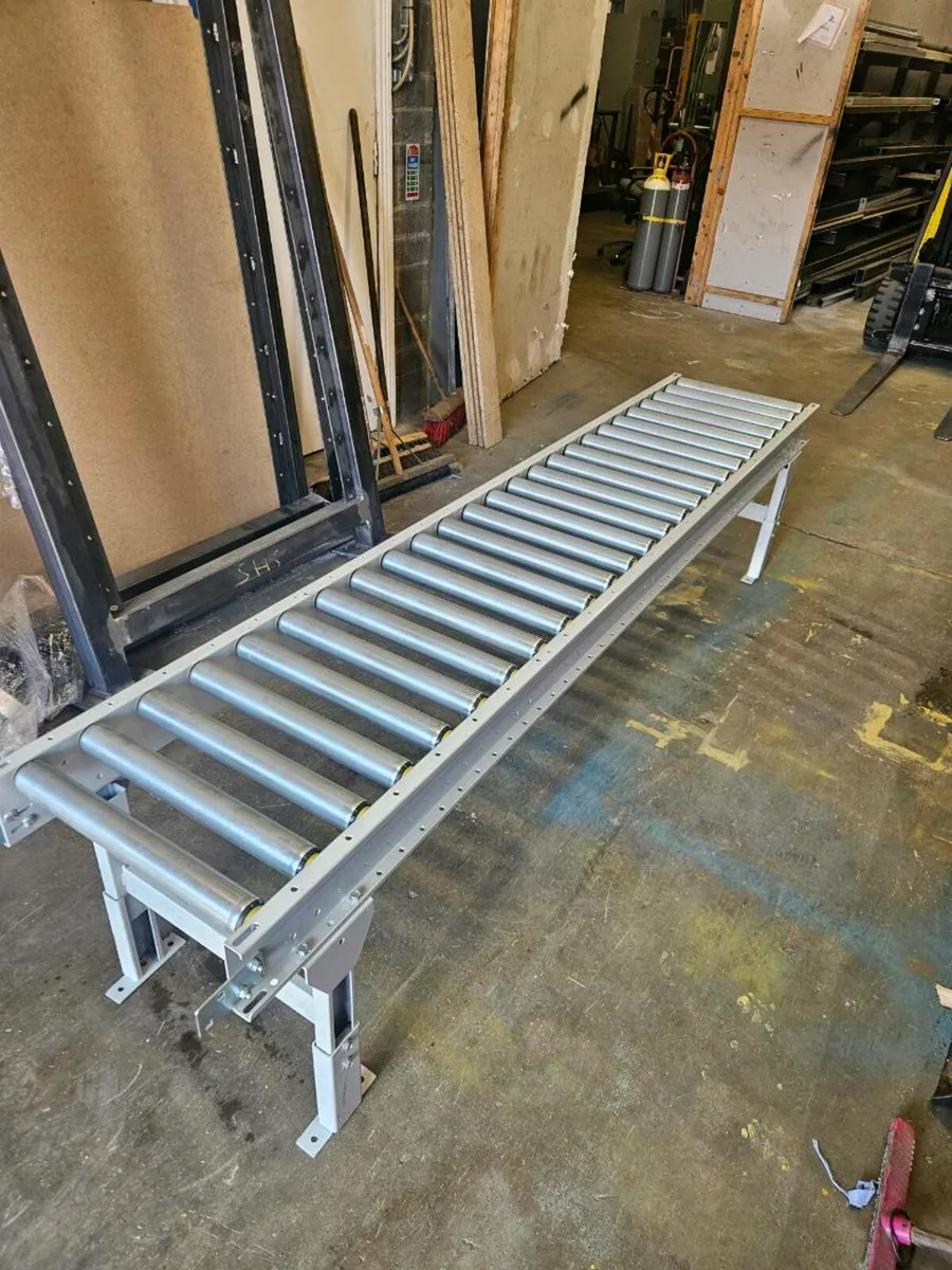 Gravity roller conveyor - Image 1