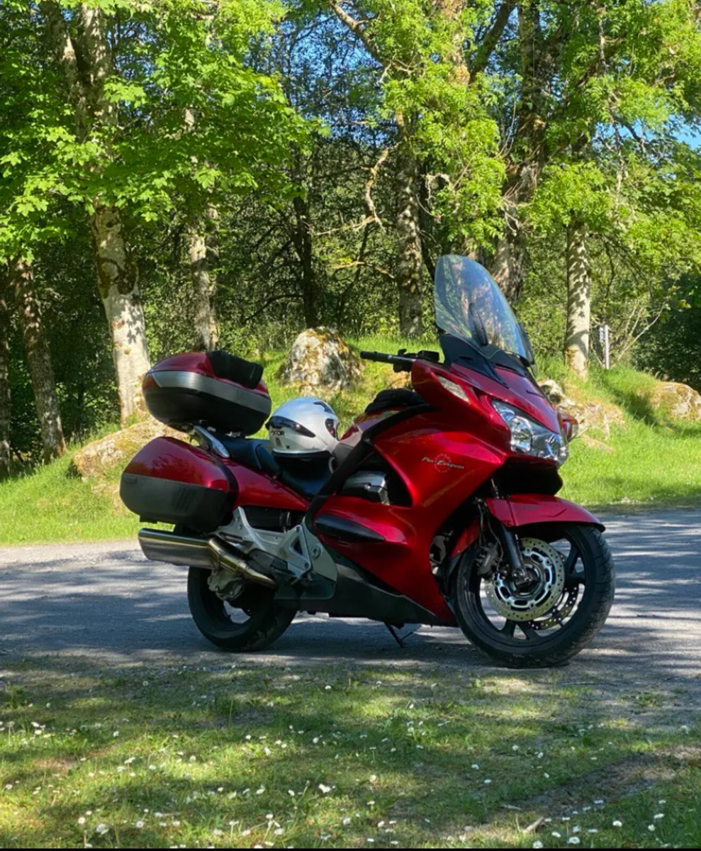 Honda ST 1300 Pan European ABS - Image 1