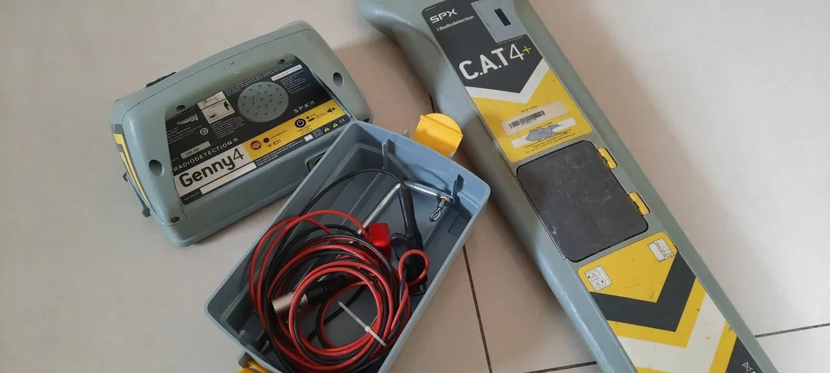 C.A.T 4 + Cable Avoidance Tool/Cable Detector - Image 1