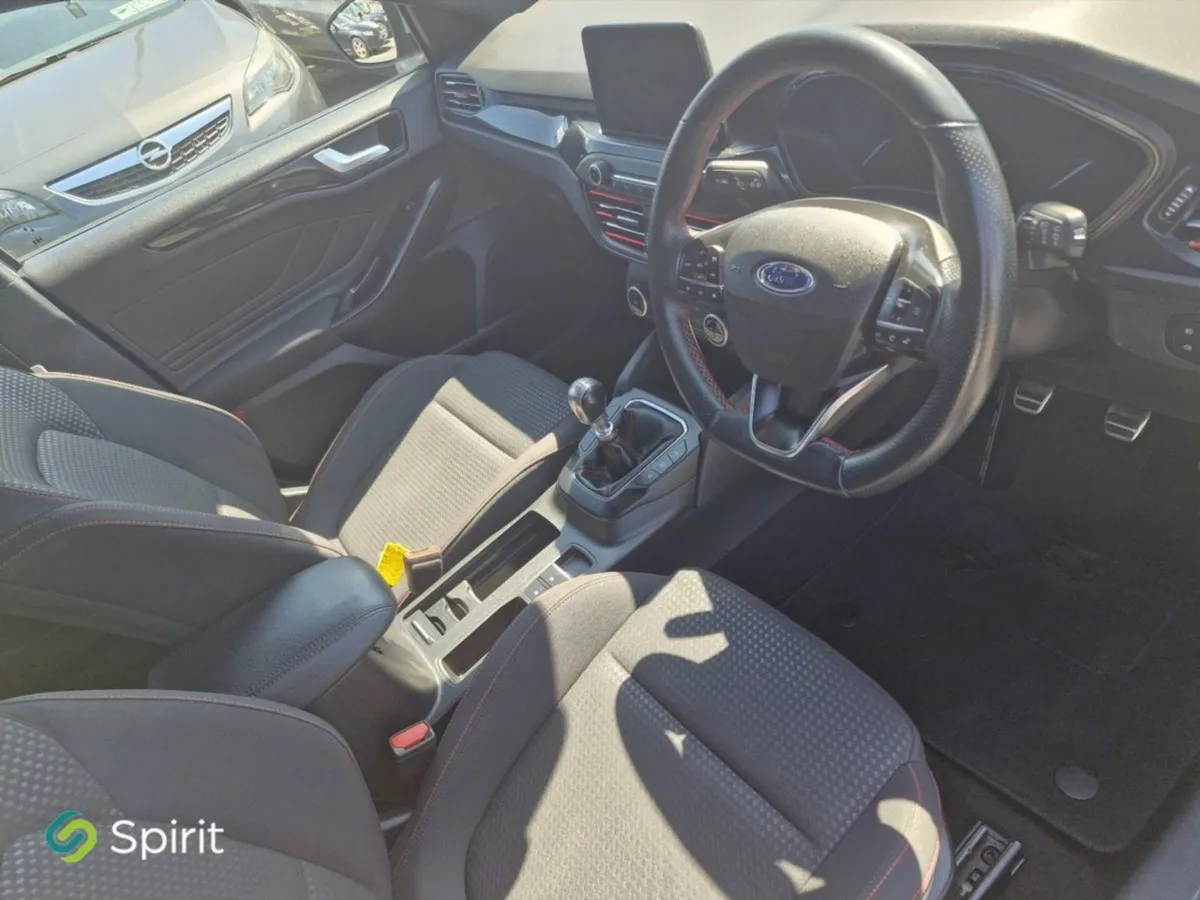 Ford Focus 1.5l Ecoblue 120PS St-line - Image 4