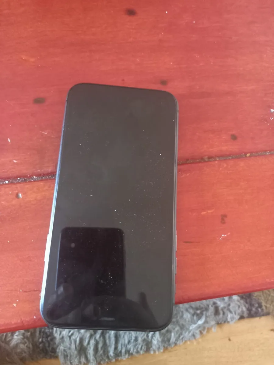 Iphone 11 never used - Image 2