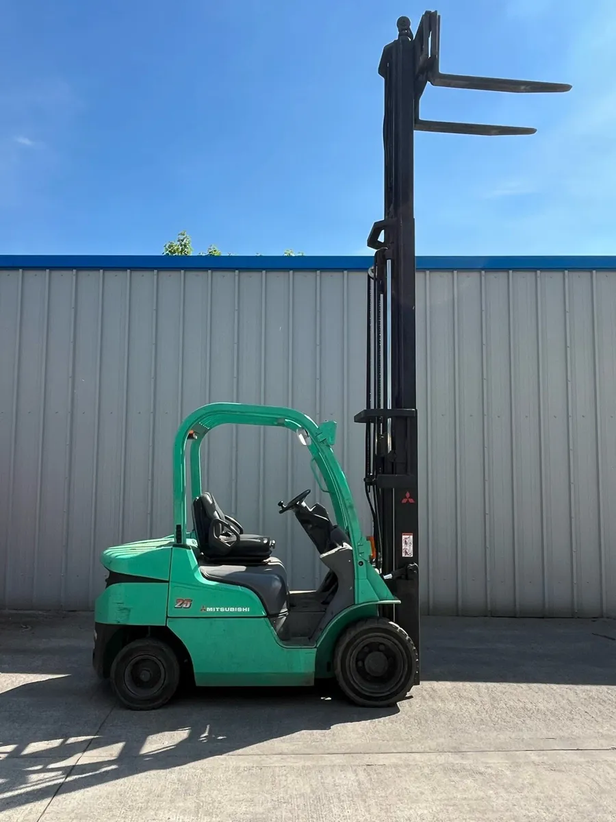 Mitsubishi 2.5 ton diesel forklift - Image 2