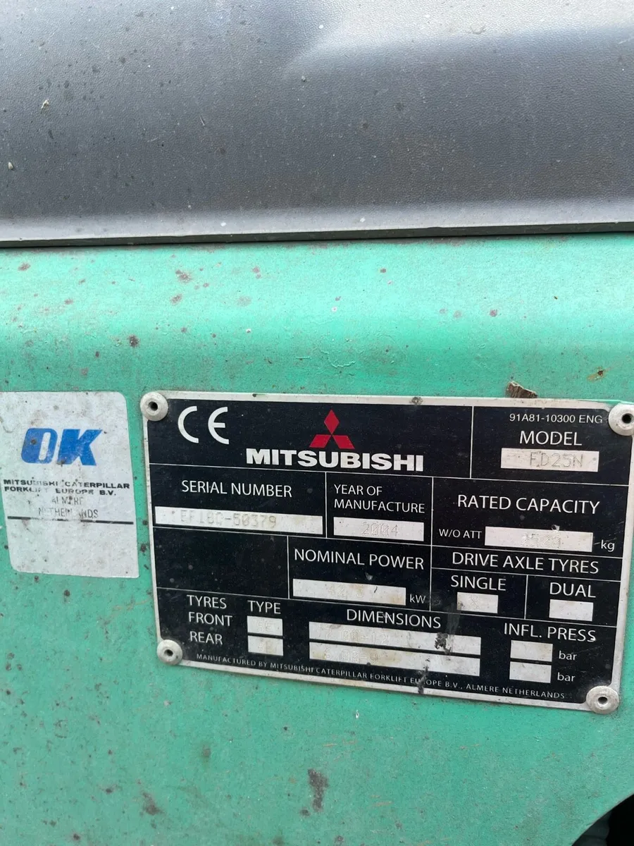 Mitsubishi 2.5 ton diesel forklift - Image 4