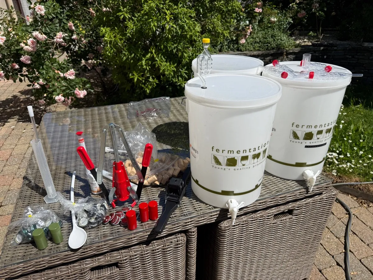 Home Brewing Kit - Image 1