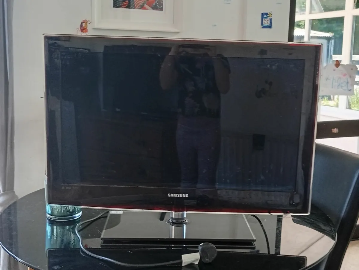 Samsung Tv - Image 1