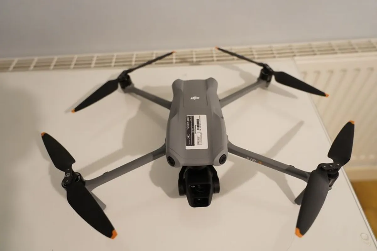 DJI Air 3 Fly More Combo RC 2 - Image 4