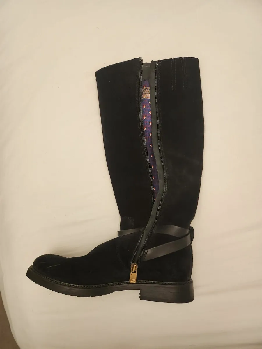 Tommy Hilfiger Boots - Image 1