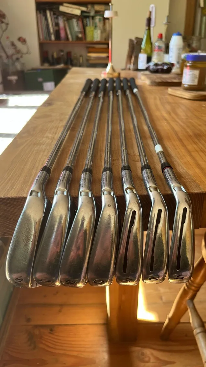 Taylormade RSi1 5-SW Golf Clubs - Image 3