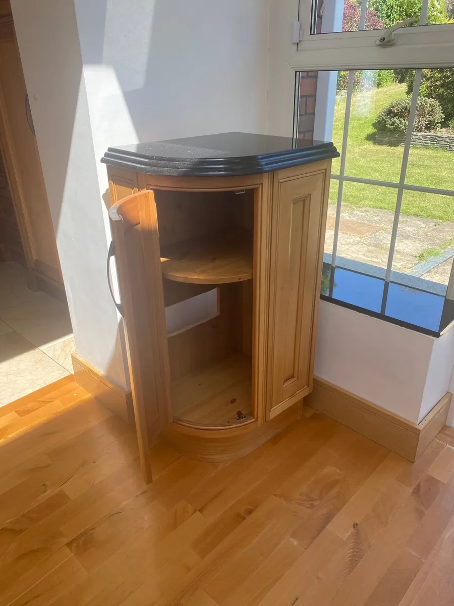 Corner unit free to take away - Image 3