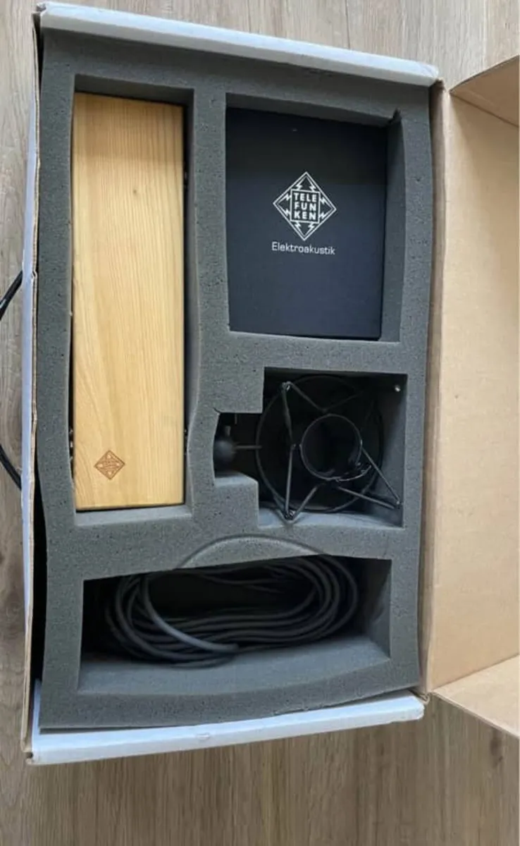 Telefunken AK-47 Tube Condenser Microphone - Image 4