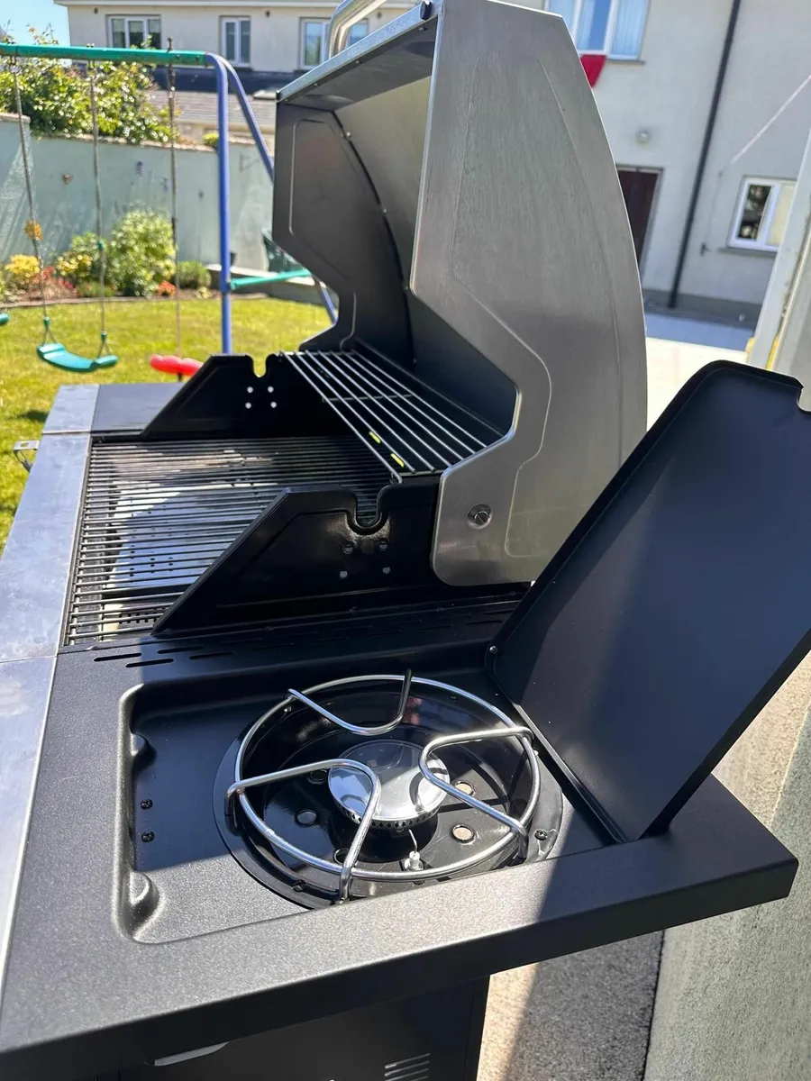 Gas Barbecue - Image 3