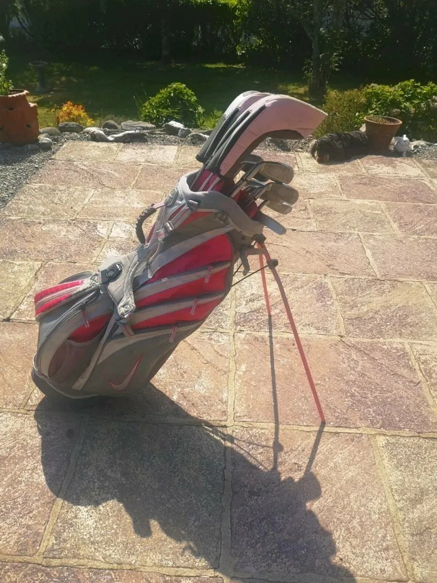 Colt Stratos Ladies golf set.13 clubs and Nike bag - Image 2