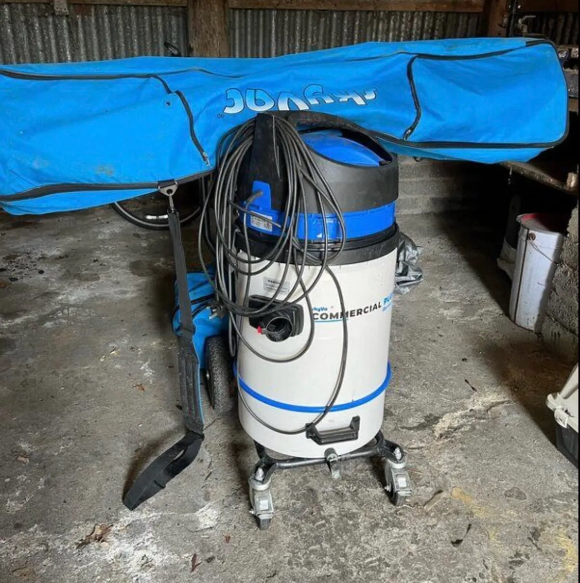 Gutter cleaning system - Image 1