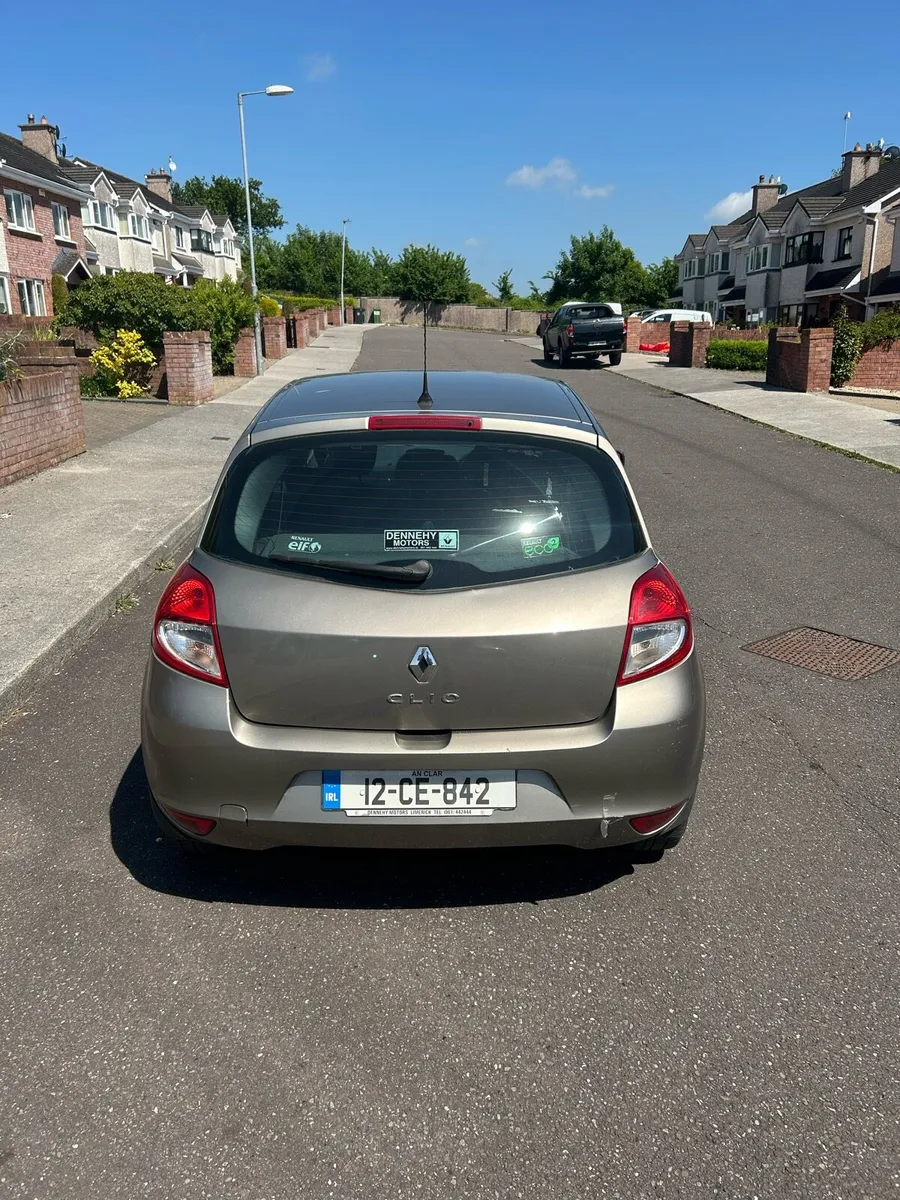 Renault Clio 2012 - Image 2