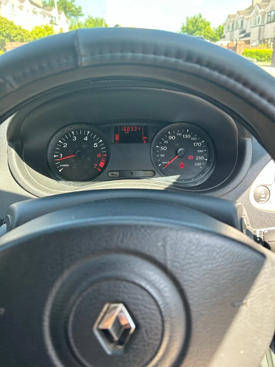 Renault Clio 2012 - Image 4