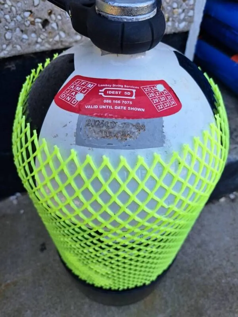 Dive cylinders - Image 1