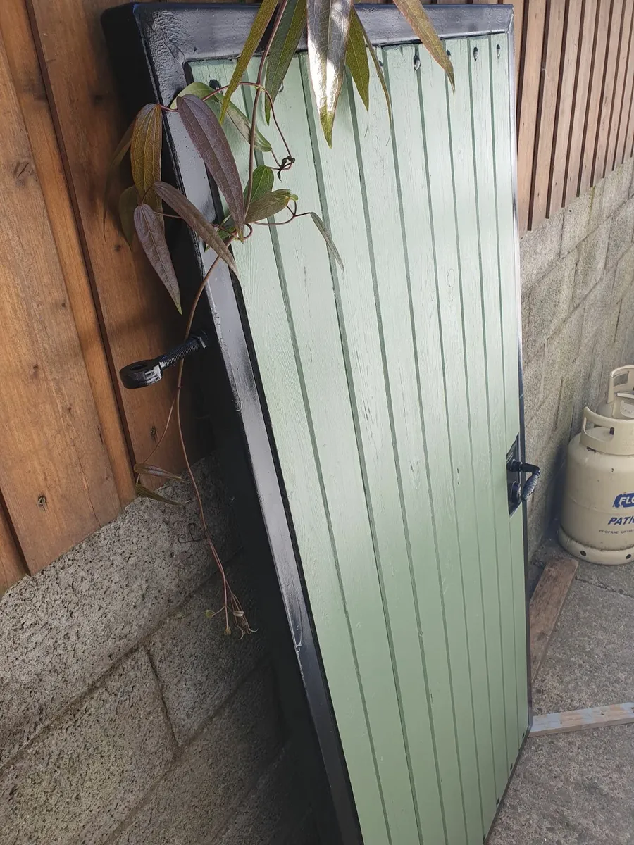 Side Gate - Image 1