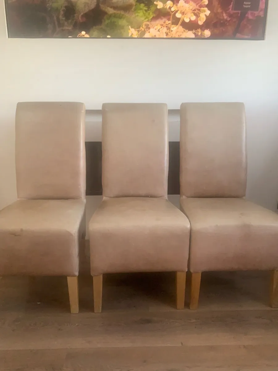 **FREE** Dining chairs and solid pine coffee table - Image 1