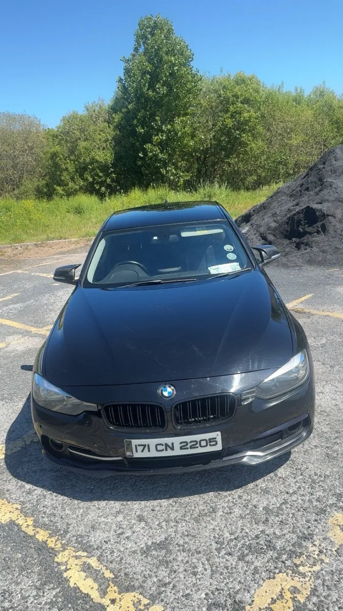 BMW 320D Automatic - Image 2