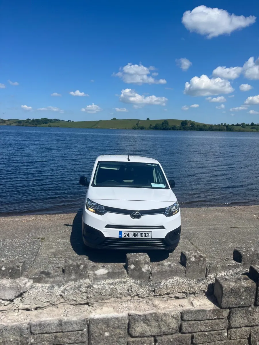 2024 Toyota proace city - Image 1