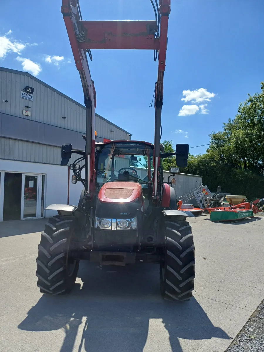 Case 115C Farmall - Image 2