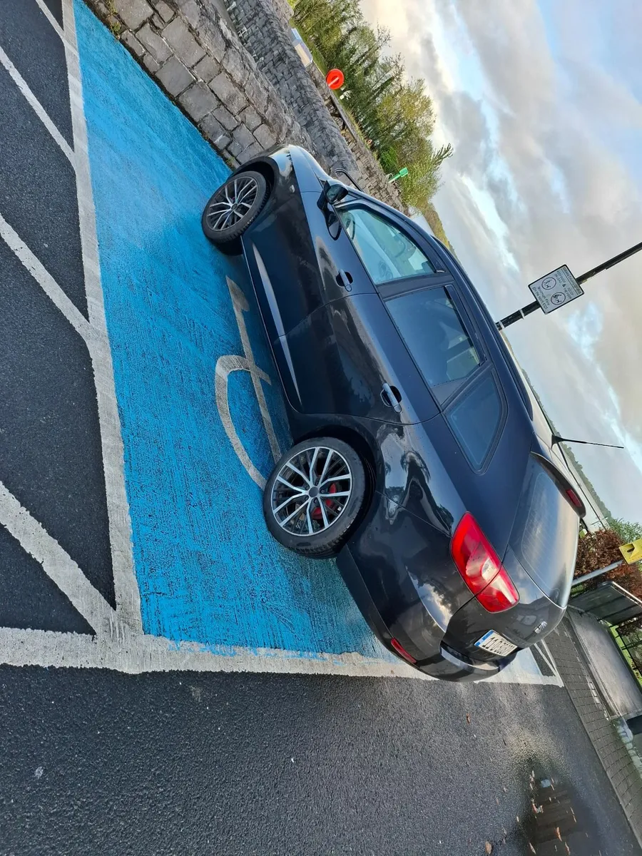SEAT Ibiza 2011 - Image 2