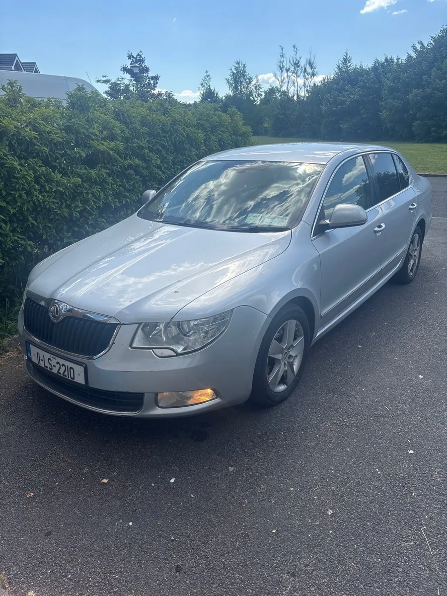 Skoda Superb 2011 - Image 1