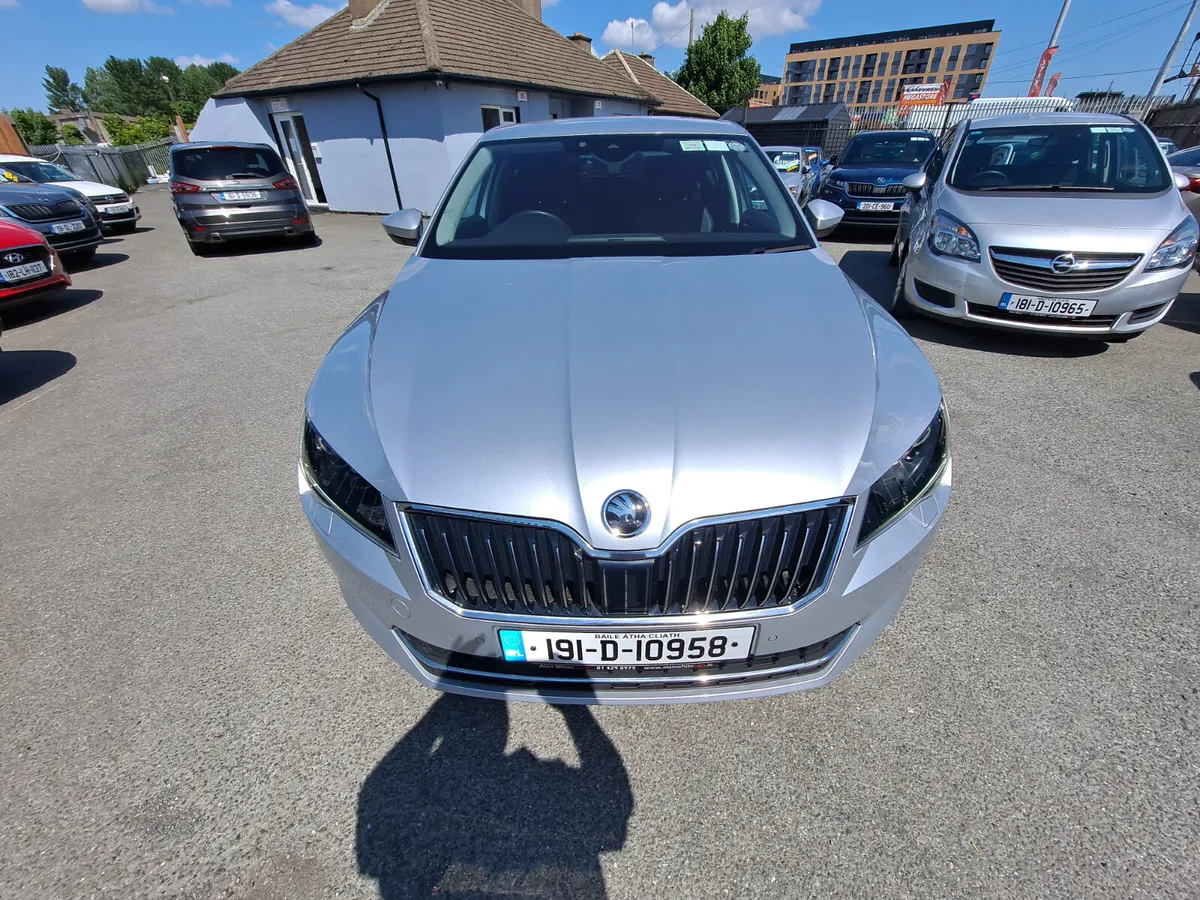 SKODA SUPERB STYLE 1.5 TSI 150HP 4DR - Image 3