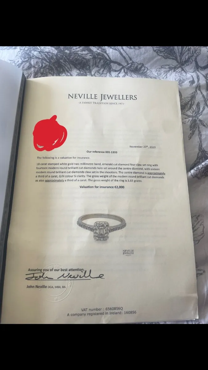 Engagement ring - Image 1