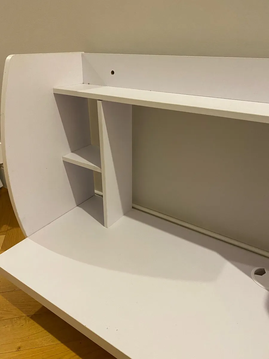 Wall desk/make up station - Image 3