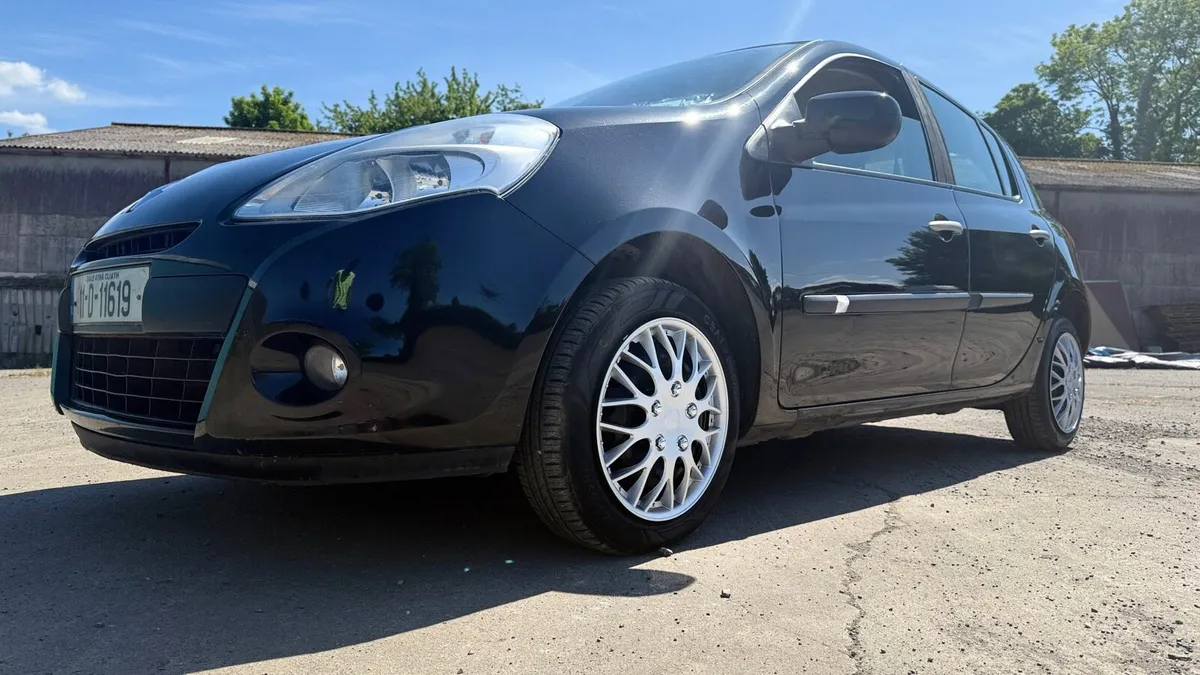 Renault Clio New Nct & Taxed - Image 2