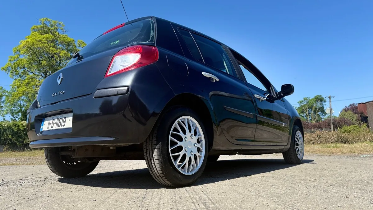 Renault Clio New Nct & Taxed - Image 4