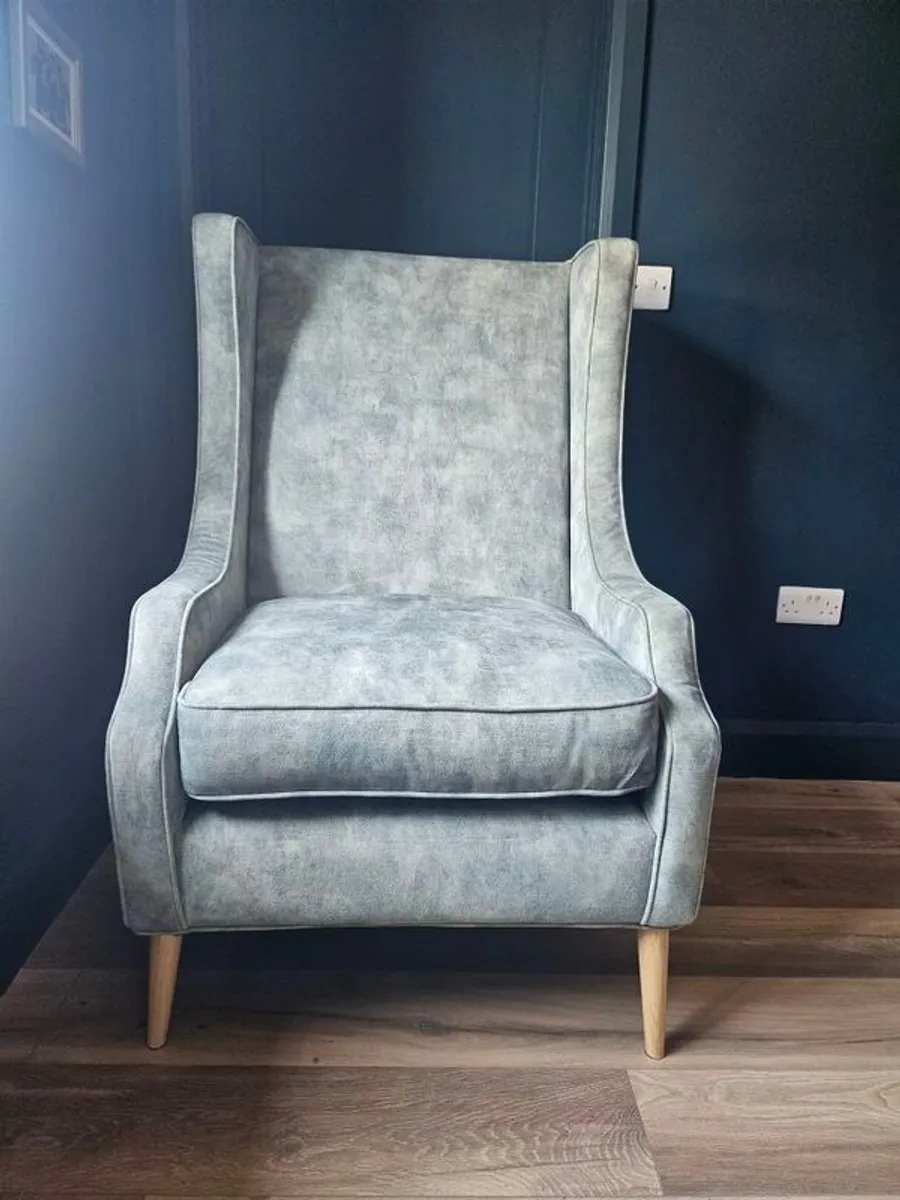 armchair - Image 1