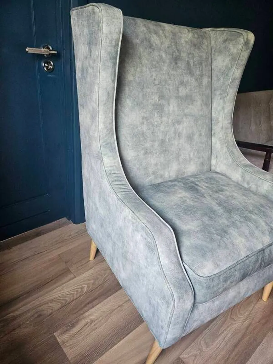 armchair - Image 4