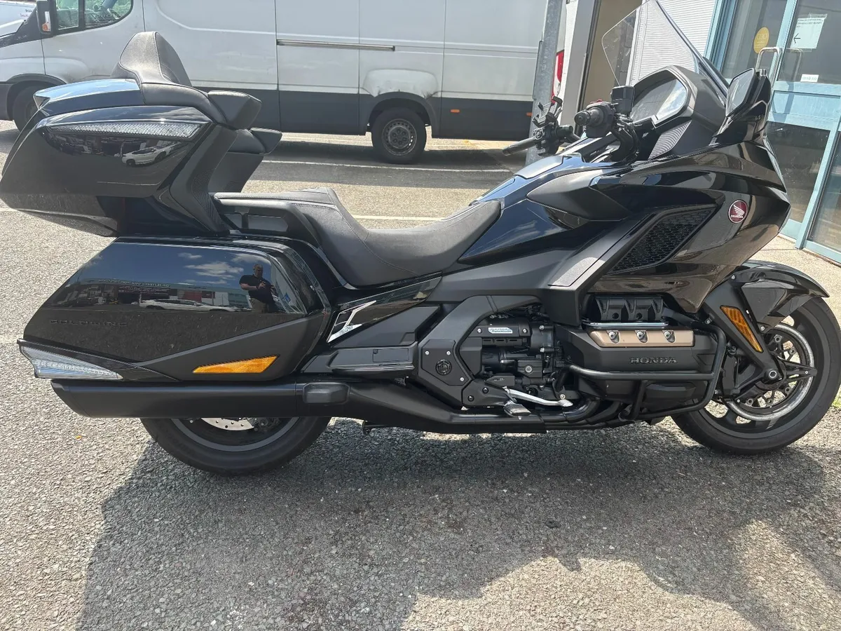 2024 Honda Goldwing GL1800 DCT - Image 3