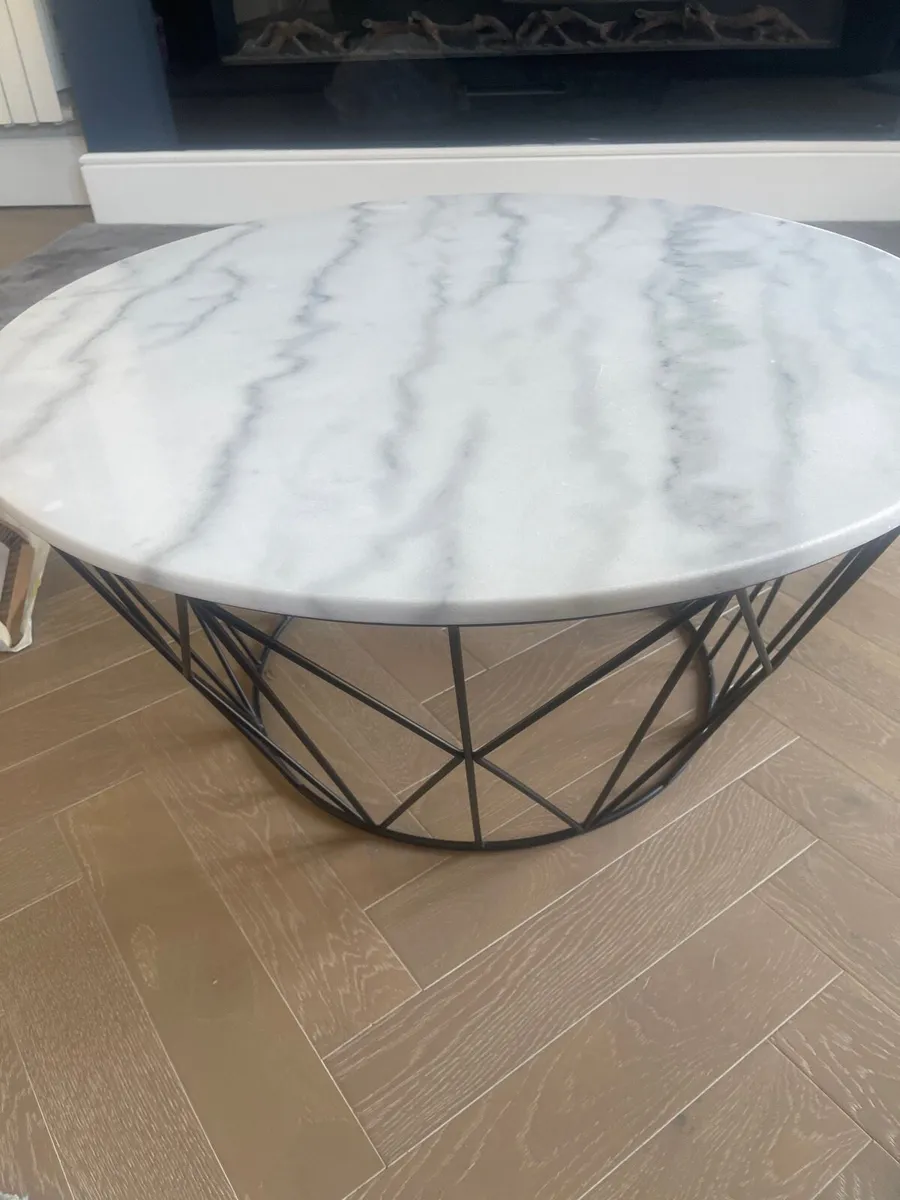Coffee table - Image 1