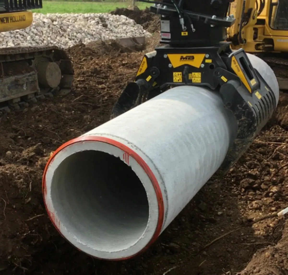MB G600 Grab for excavator - Image 3